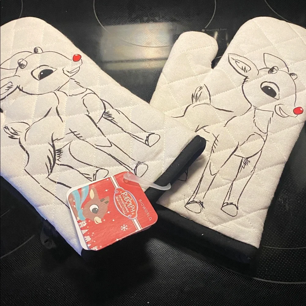 Bioworld Rudolph The Red‎ Nose Reindeer Oven Mitts Set Black and White NWT